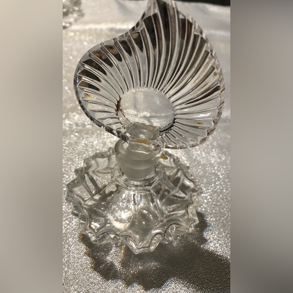 Genuine lead Crystal perfume bottle - Picture 2 of 5
